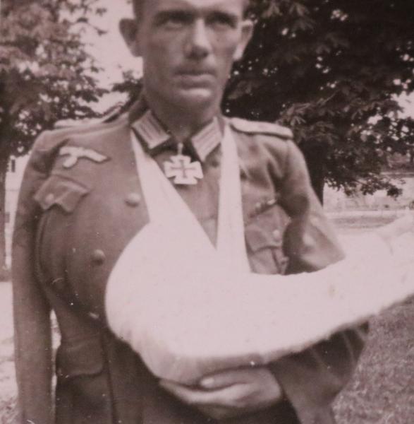 vier original Aufnahmen - Ritterkreuzträger Otto Kühn 1943 im Lazarett Modlin